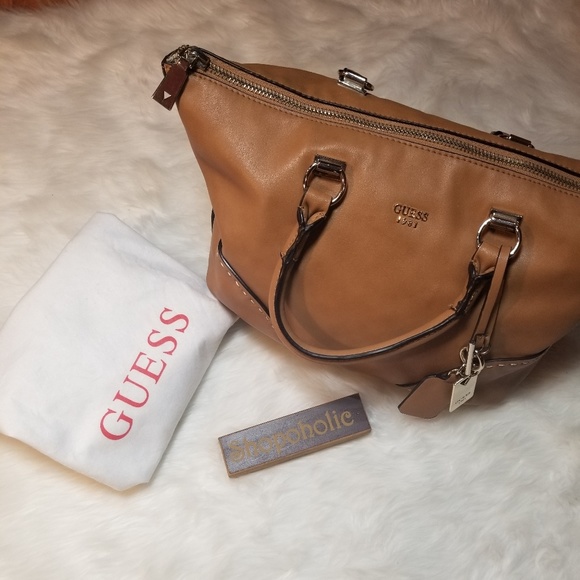 Guess Purse - Picture 2 of 6